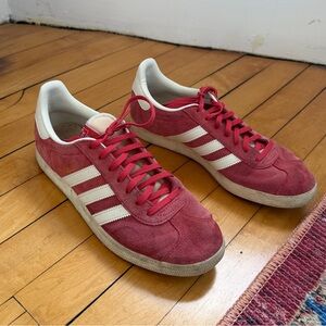 adidas Suede Low-Top Sneakers - Red with White Stripes (Men)